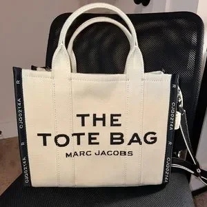Marc Jacobs | Bags | Marc Jacobs Mediumsized Tote Bag | Poshmark